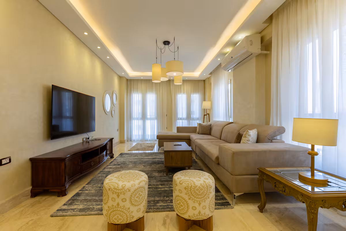 Apartment 33